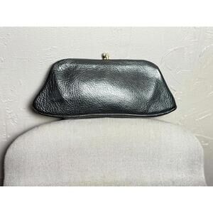 Vintage 1960's Black Pebbled Leather Kiss-Lock Clutch